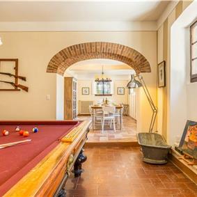 8 Bedroom Villa with Pool near Certaldo, Tuscany, Sleeps 14 - 15